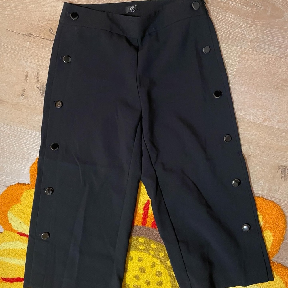 Loft Capri Button Pants
